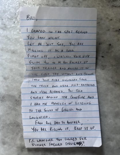 Reddit post in r/dailydoseofaww: A dad found this note on his windshield during a yosemite camping trip
