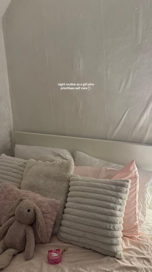 TikTok post by @ar4yax: perfect way to end the night🌙