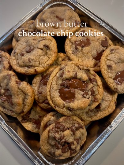 TikTok post by @maple.bakes: full recipe below 👇🏼 •Brown Butter Chocolate Chip Cookies• {Ingredients} *3/4 c. butter…
