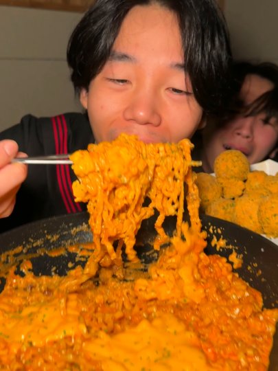 TikTok post by @poqrs3077: How to eat Buldak Ramen and Bburinkle Chicken