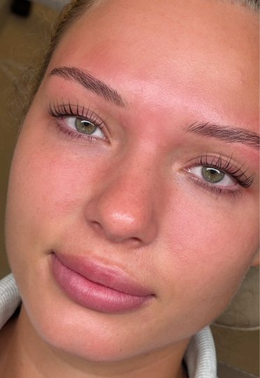 TikTok post by @maddielucy00: Safe to say Julia’s Lashes were just as ICONIC as she was in the villa 😏🏝️ @julia.mayska…