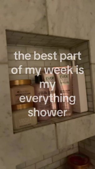 Example TikTok post by @siaklove
