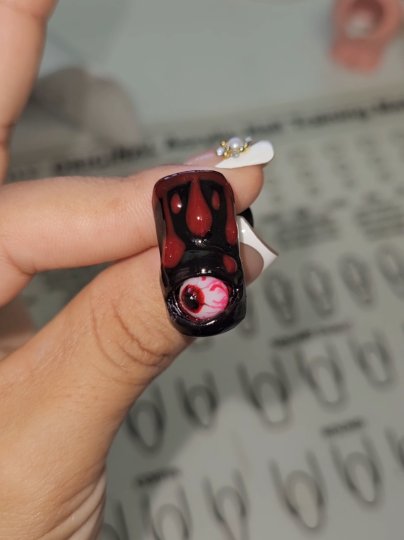 TikTok post by @marisolbeauty: Halloween nail art ideas
