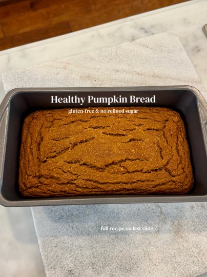 TikTok post by @honeyhollycooks: The healthiest pumpkin bread recipe you’ll find😉 I scanned a bunch of pumpkin purées at…
