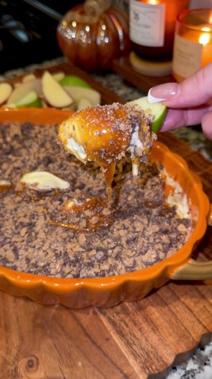 TikTok post by @cookinwithmegg: Carmel apple dip 🍎 🤤 super easy dessert for the holidays!
